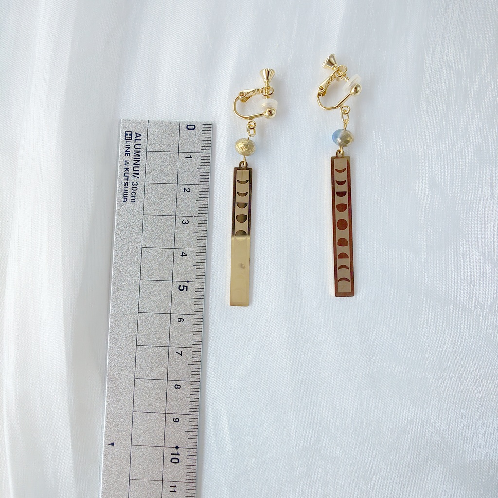 【刀剣乱舞】三日月宗近(初の姿)イメージイヤリング/ピアス