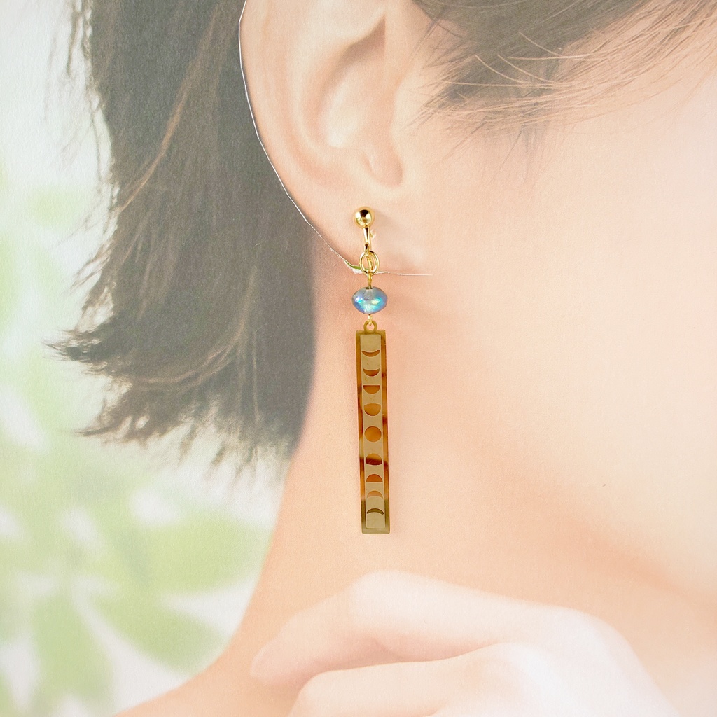 【刀剣乱舞】三日月宗近(初の姿)イメージイヤリング/ピアス