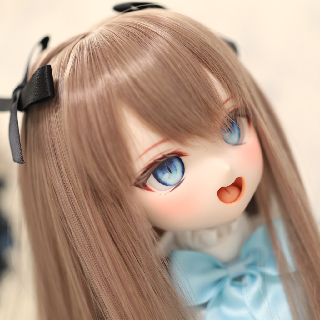 【DDH-01 セミホワイト肌+オマケアイ1種類+ウィッグ】