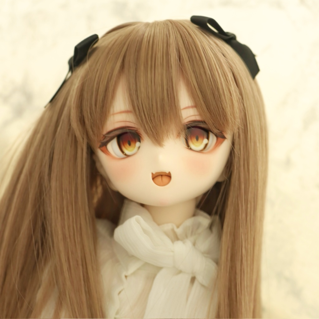 【DDH-01 難ありセミホワイト肌+オマケアイ1種類+ウィッグ】