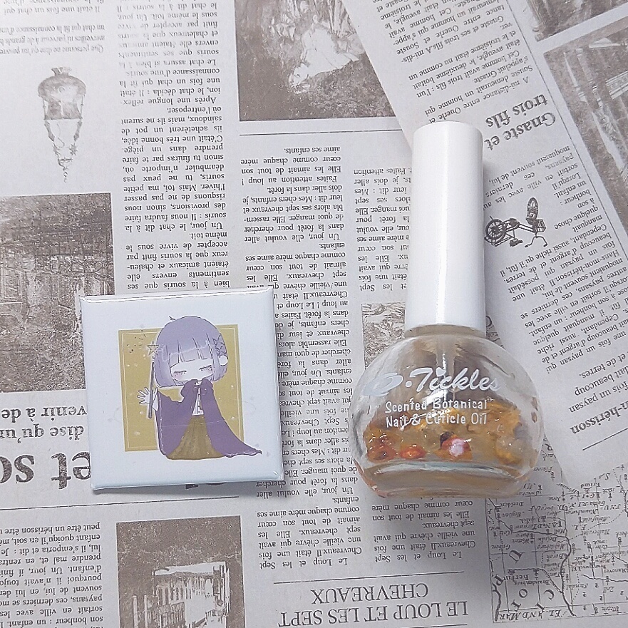 魔女の正方形な缶バッジ