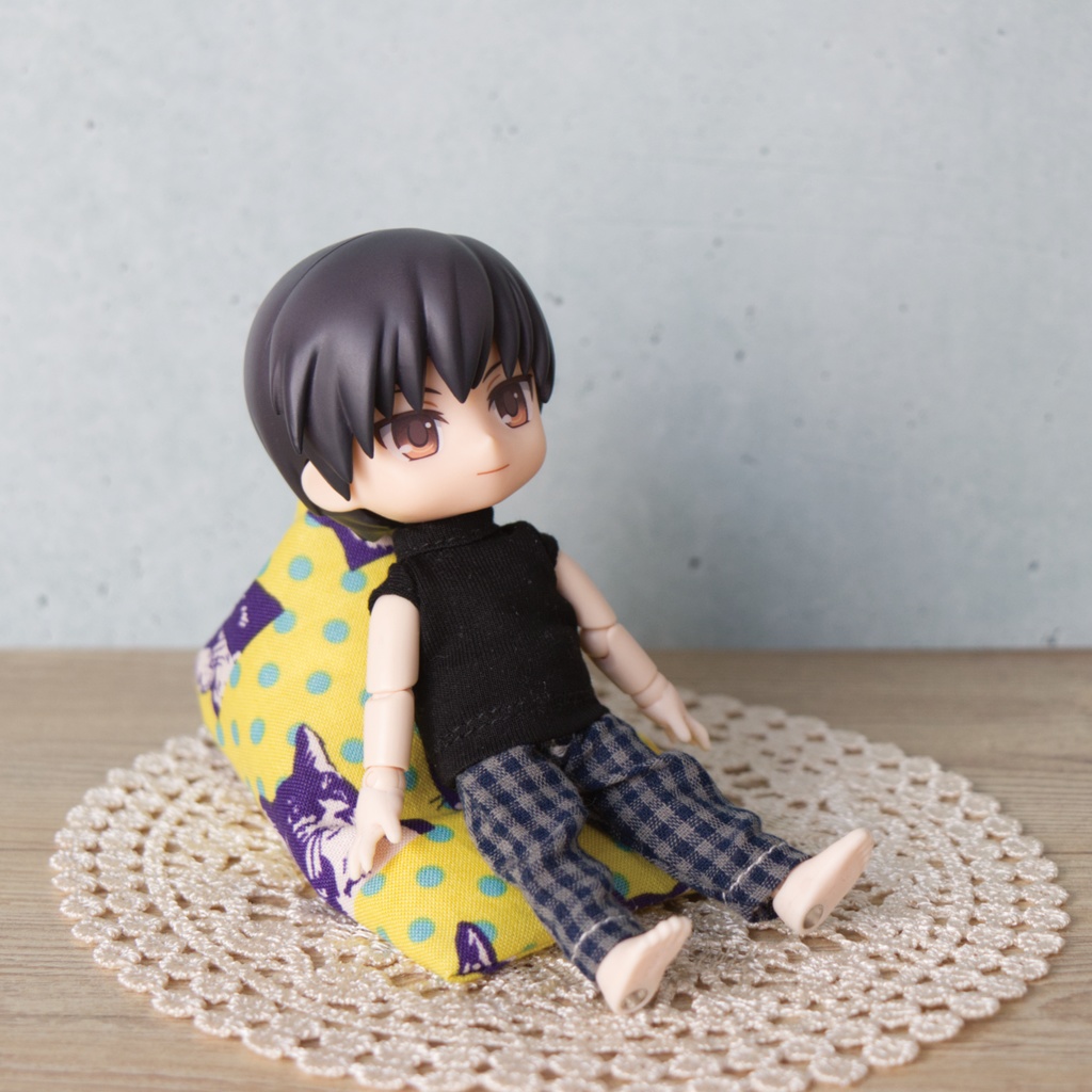 三角クッションソファ