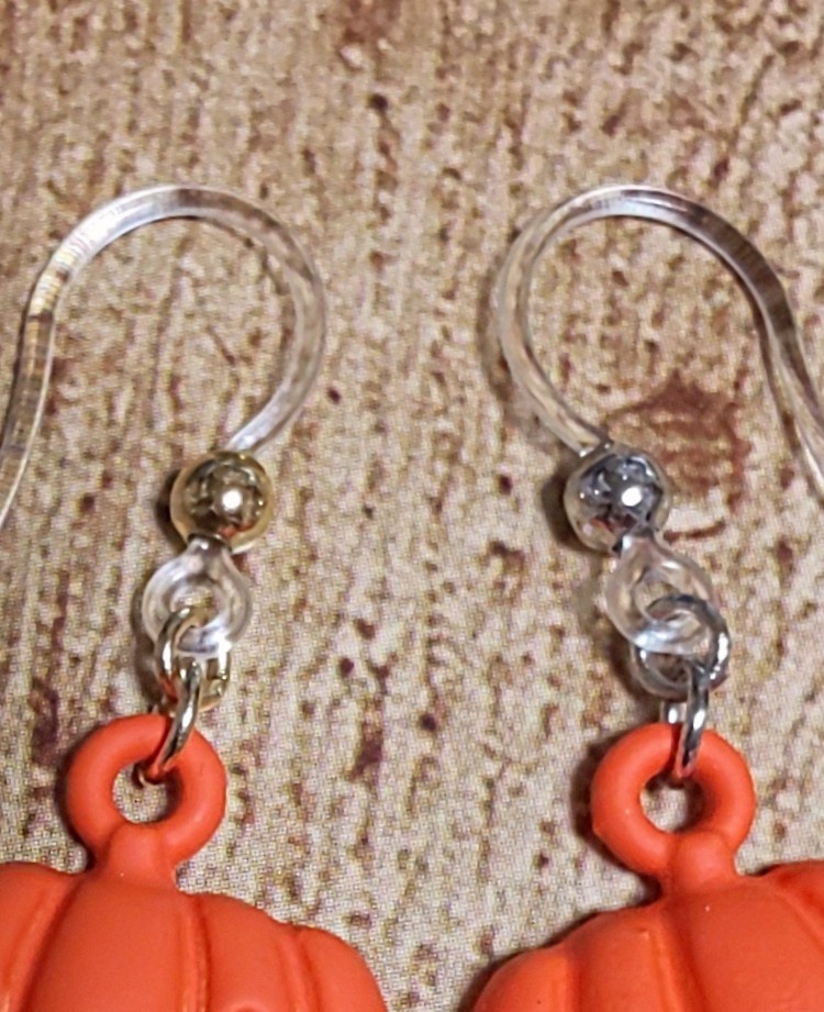 ハロウィンピアス