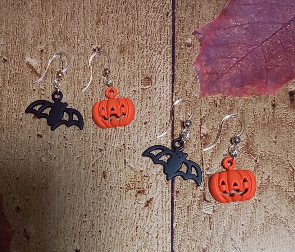 ハロウィンピアス