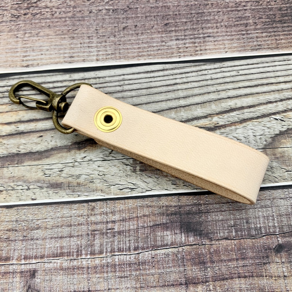 革のキーホルダー