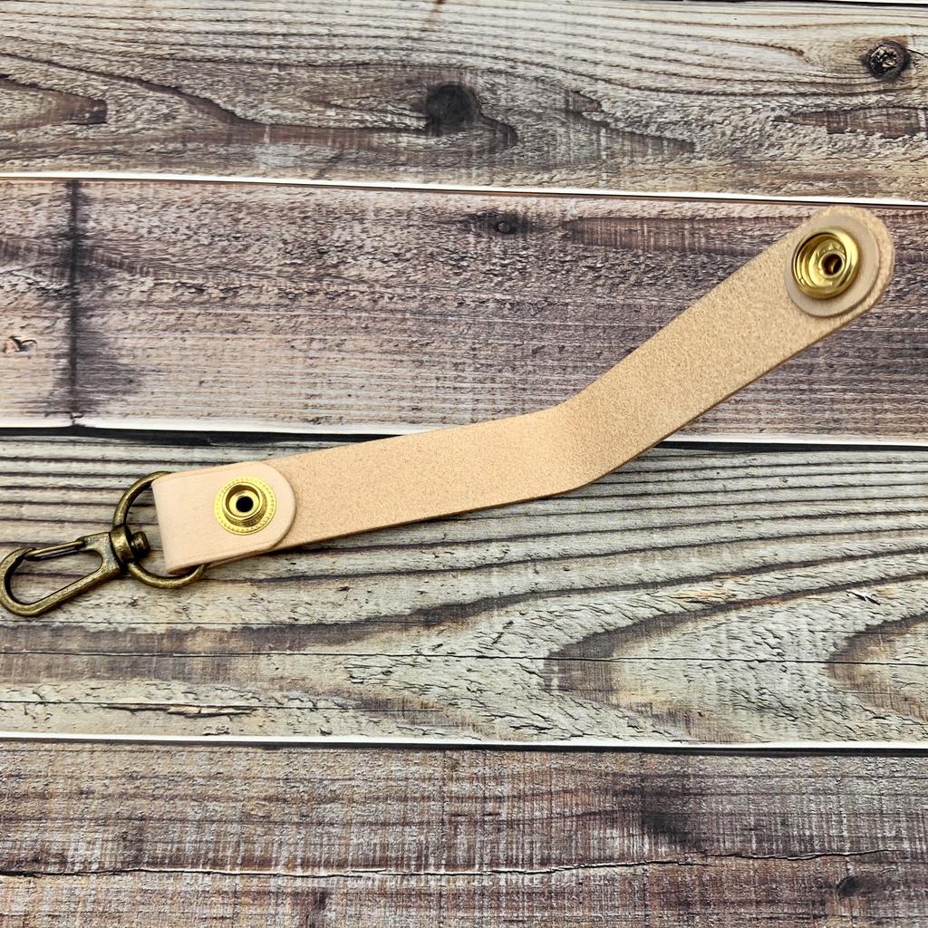 革のキーホルダー