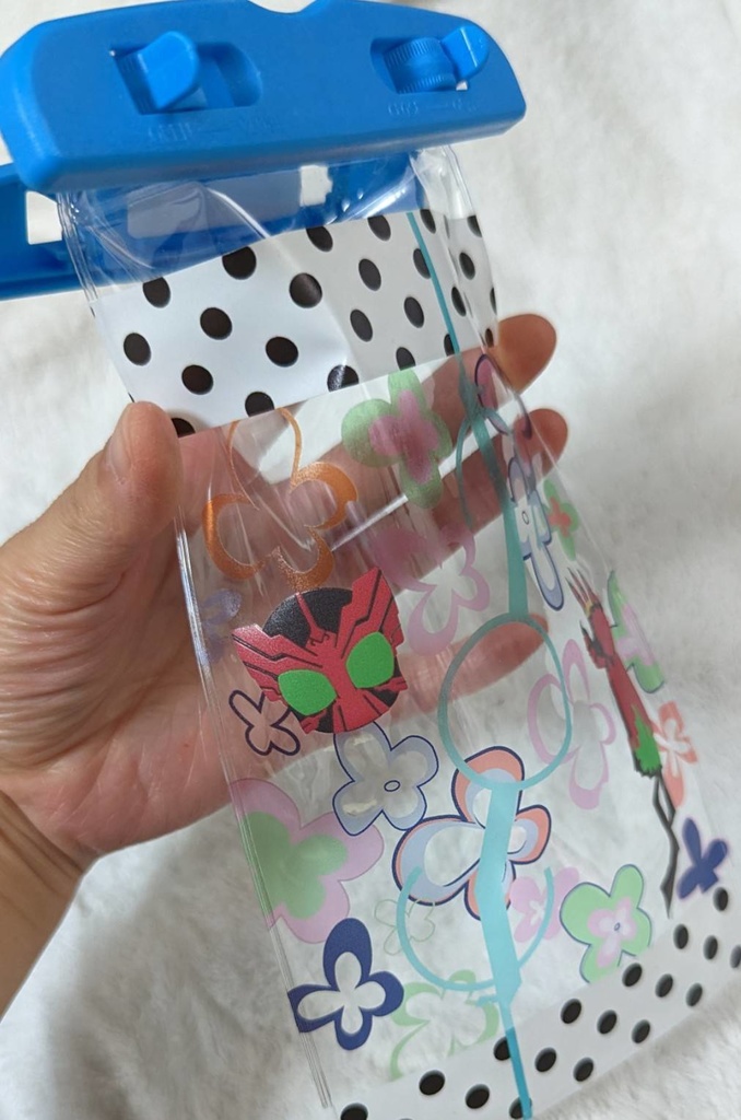 仮面ライダーオーズ スマホ防水ケース