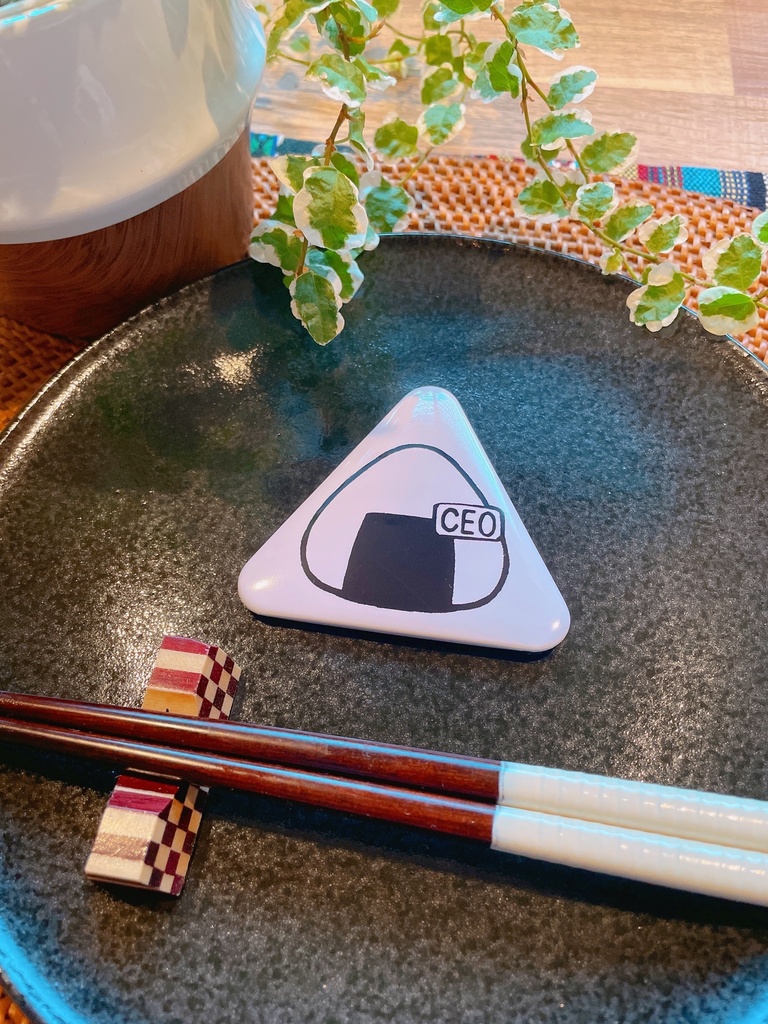 おにぎり缶バッジ