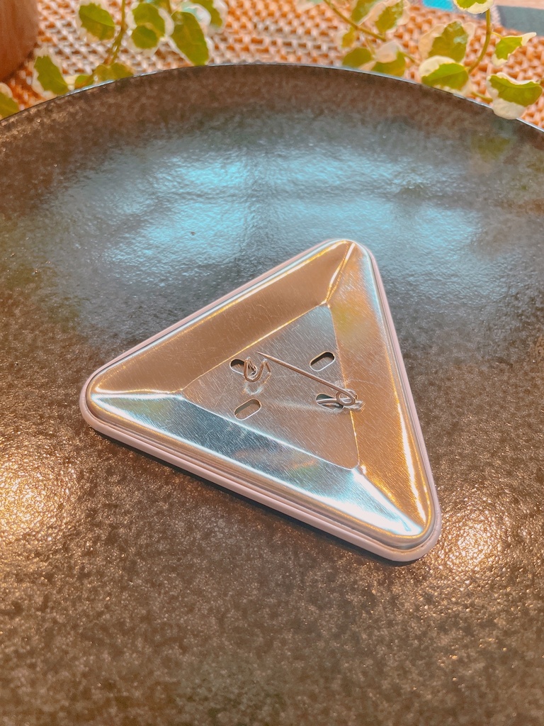 おにぎり缶バッジ