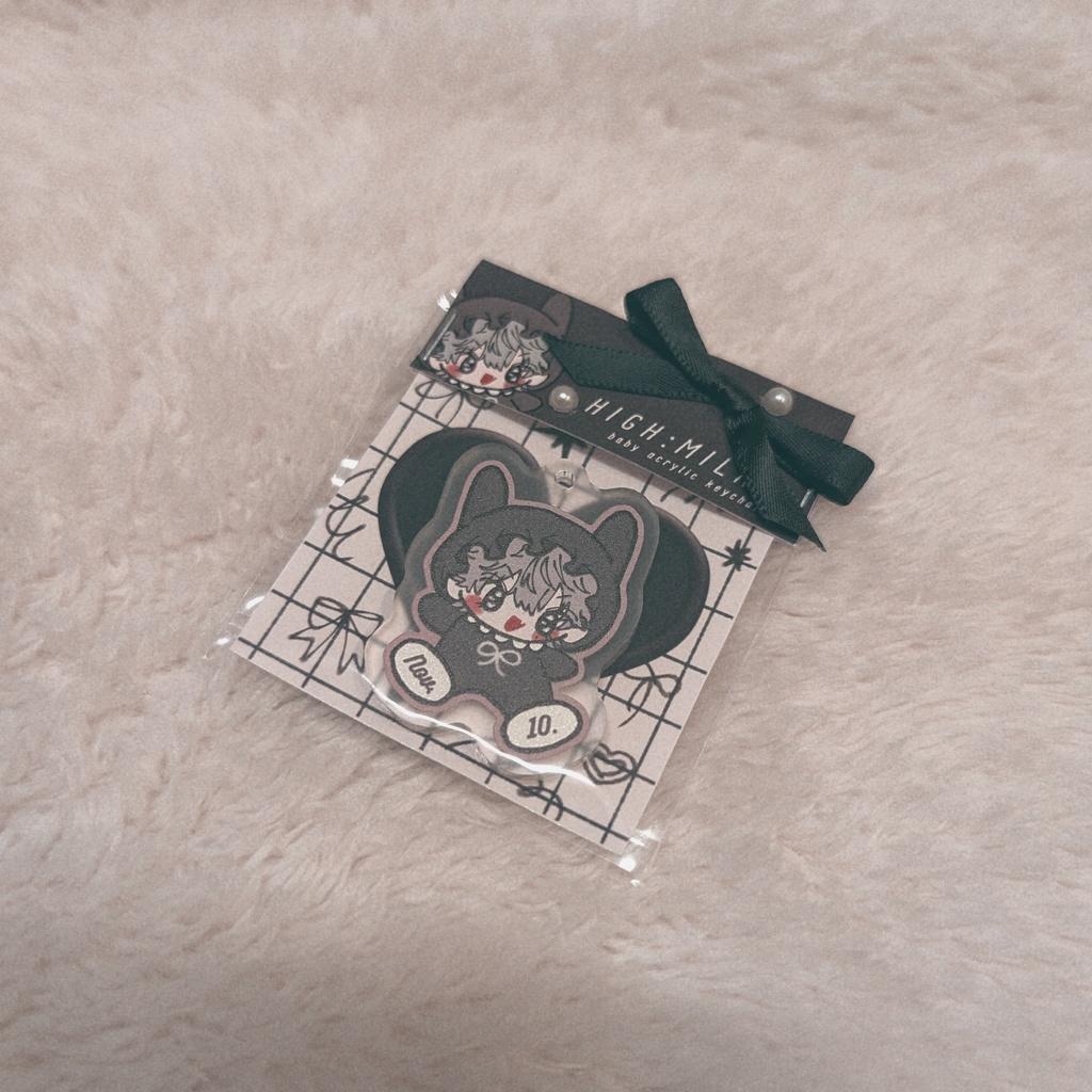 Baby acrylic keychain KUZUHA🎲