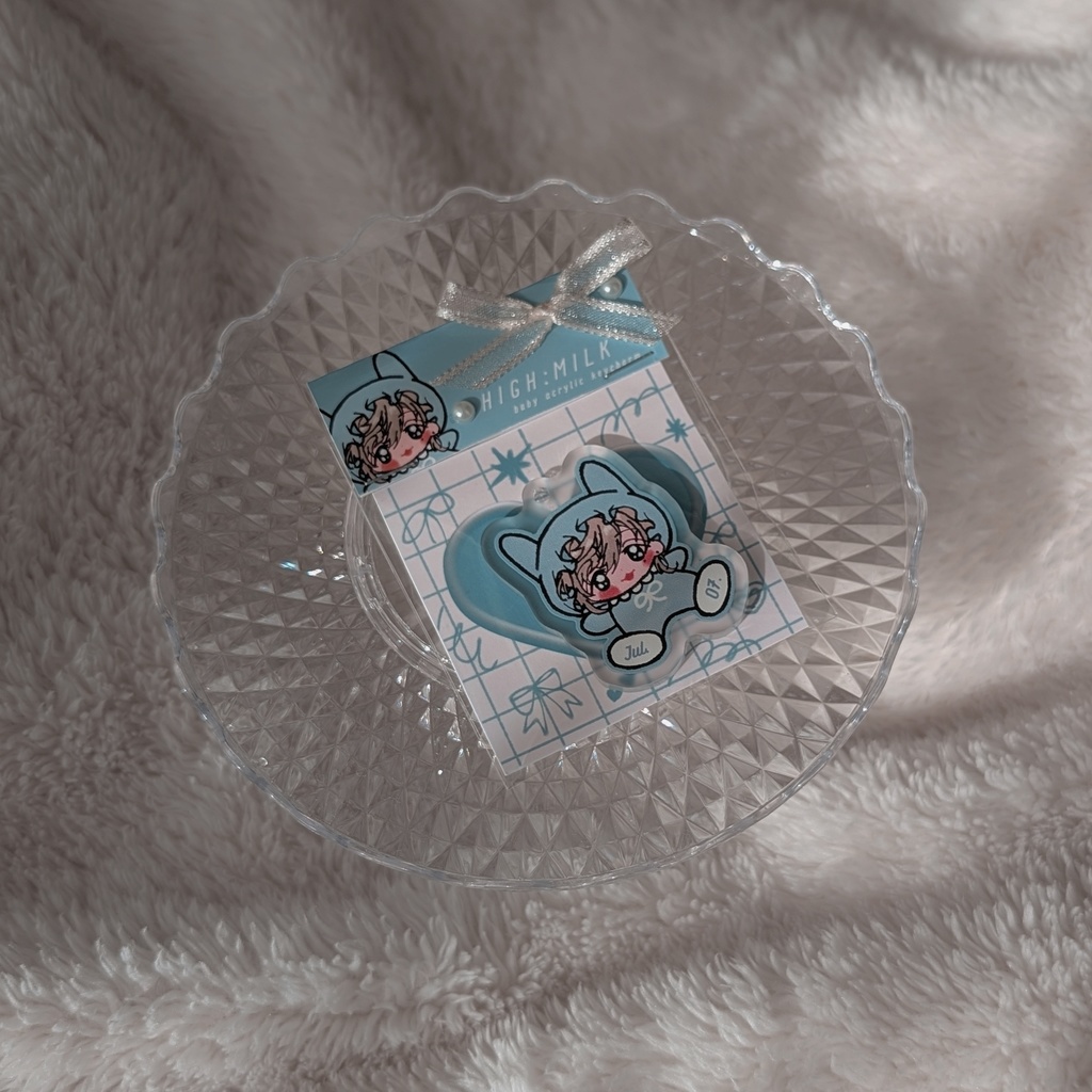 Baby acrylic keychain KANAE🔫