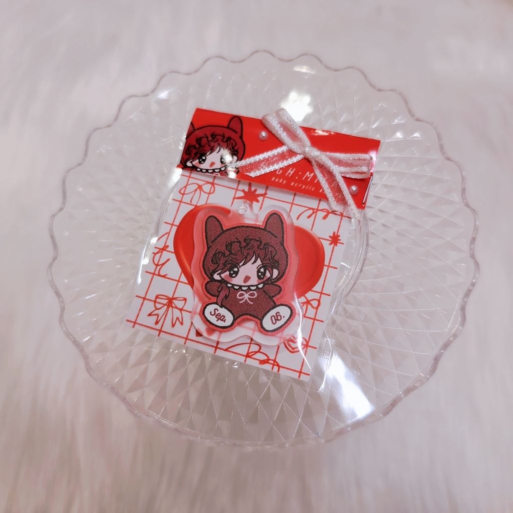 🆕 Baby acrylic keychain LAUREN🗝💸