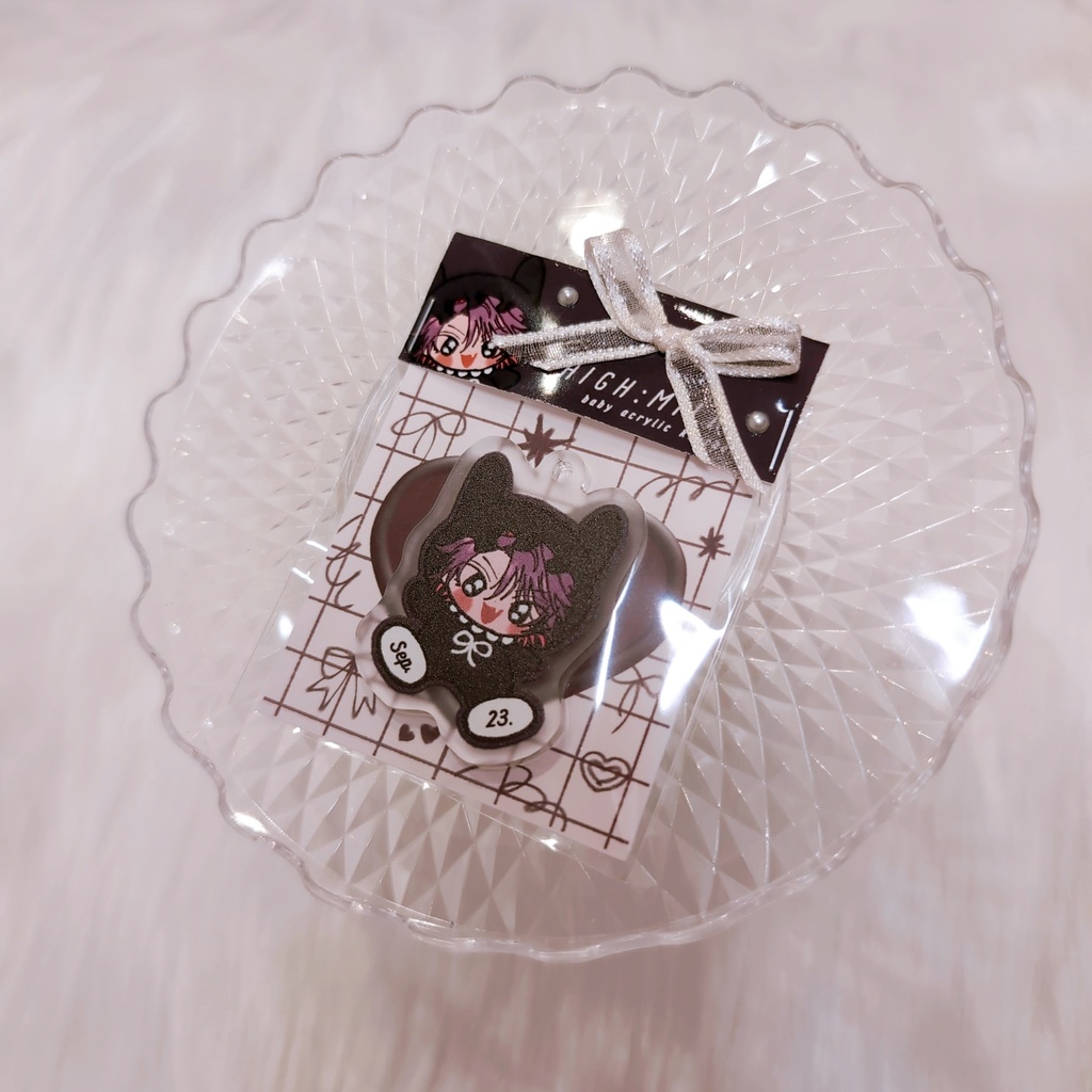 🆕 Baby acrylic key chain WATARAIHIBARI♦️☕(black)