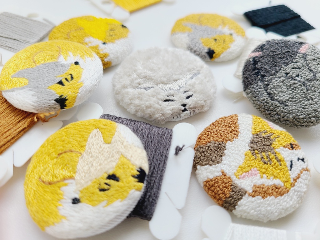 手刺繍/ブローチ《動物ver.》O-1 - パルミ屋 - BOOTH