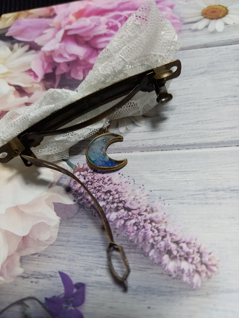 レースリボンのバレッタ