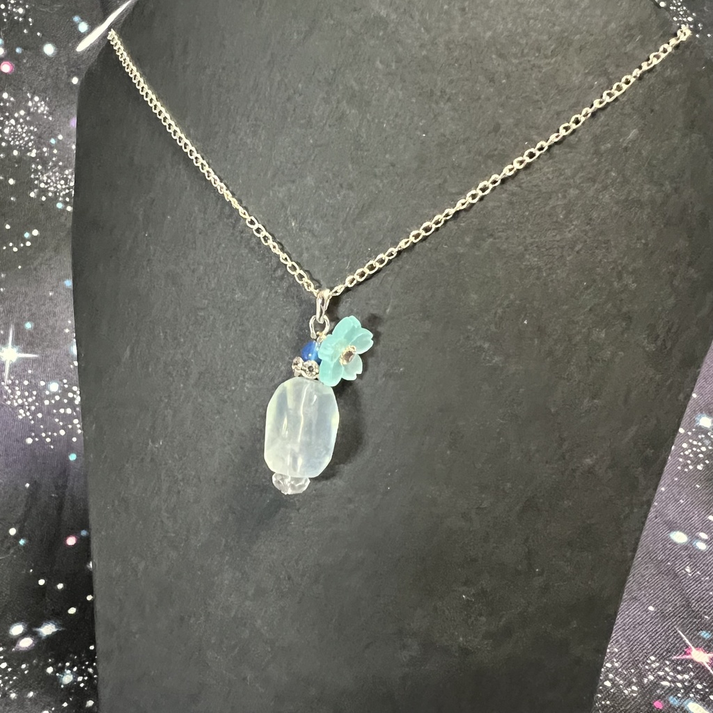 慈愛戦士が残した石(アクアマリン)