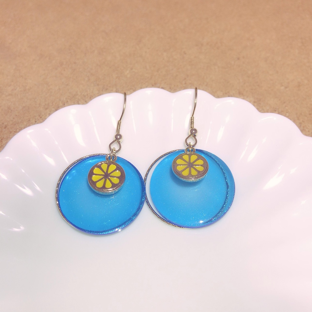輪切りレモンピアス