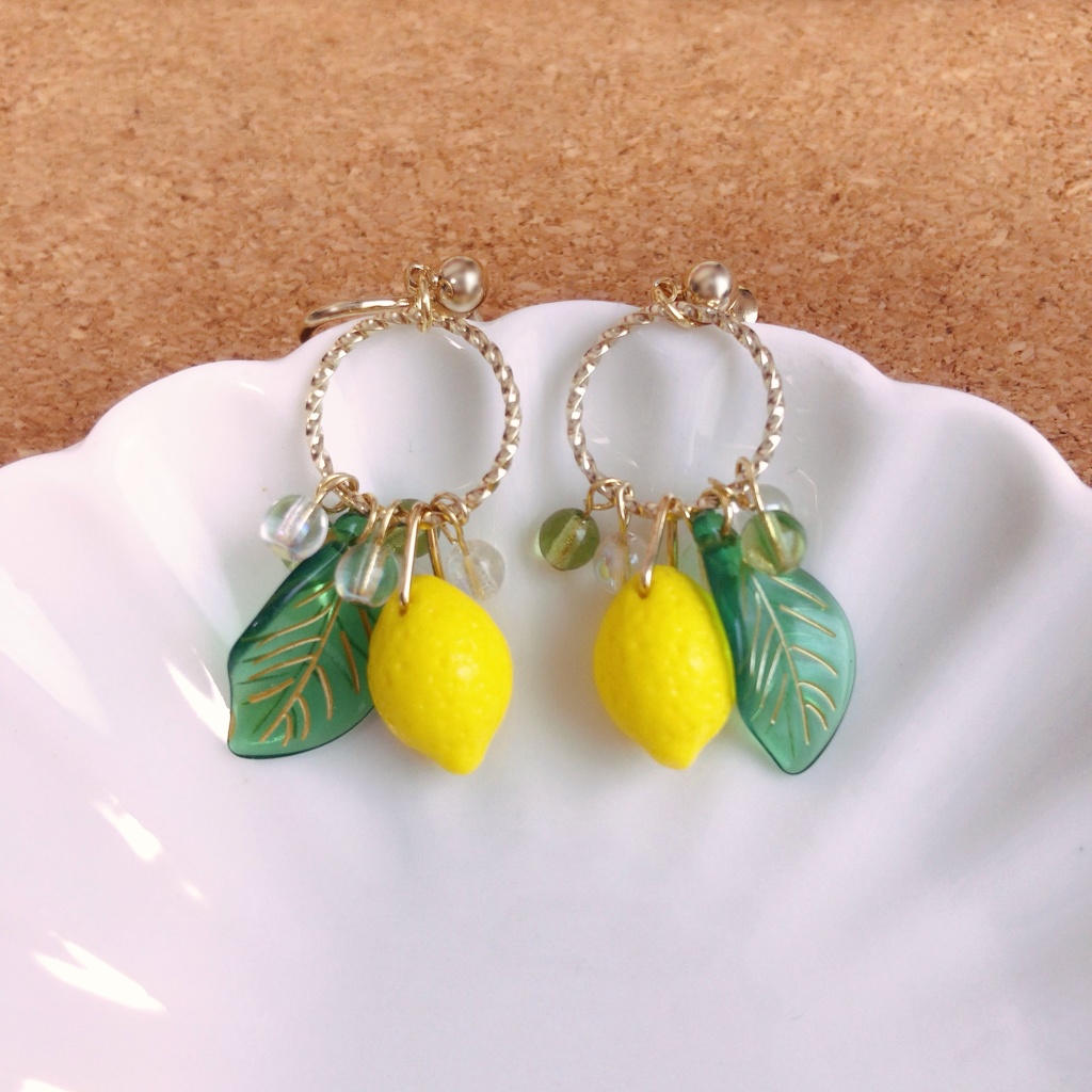 チェコレモン(アクリルリーフ)ピアス、イヤリング