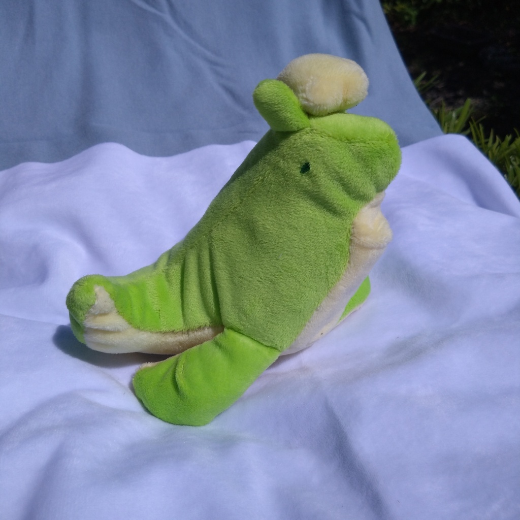 水のりゅうぬいぐるみ（緑×黃）