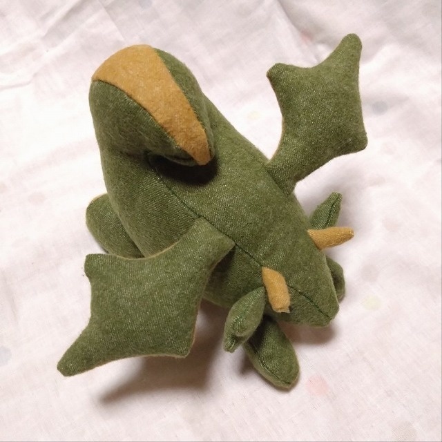 もちもちドラゴンぬいぐるみ4号