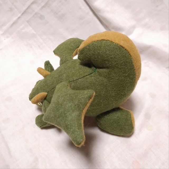 もちもちドラゴンぬいぐるみ4号
