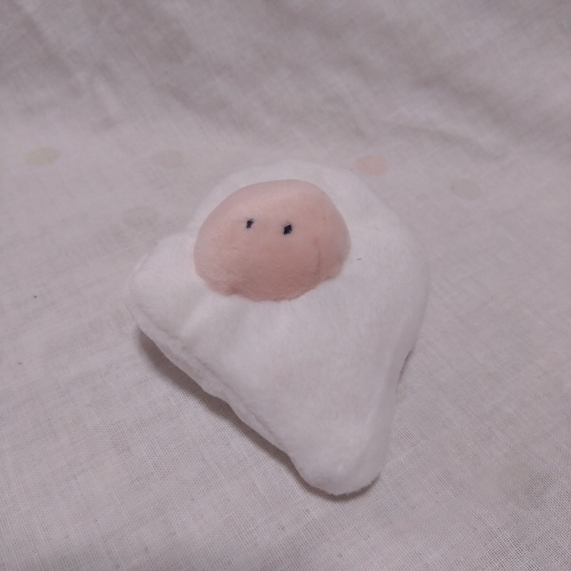 勇ましいチビの目玉焼きスライムぬいぐるみ