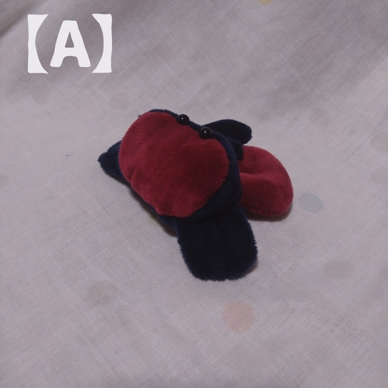 シオマネキぬいぐるみ