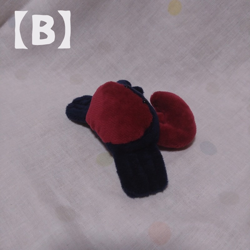 シオマネキぬいぐるみ