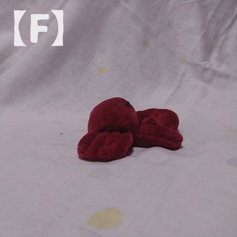 シオマネキぬいぐるみ