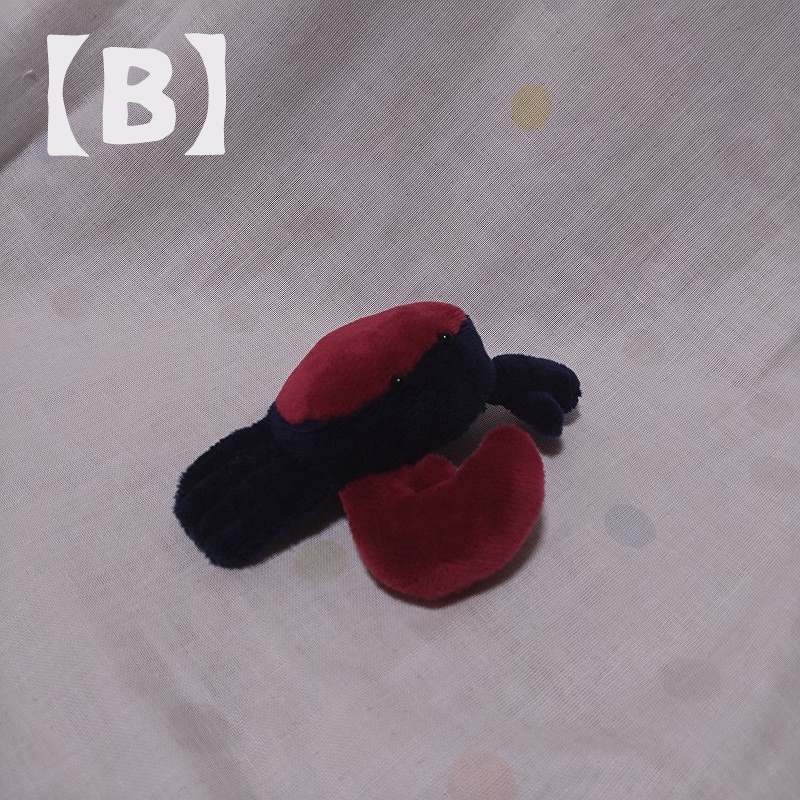 シオマネキぬいぐるみ