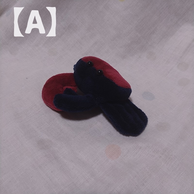 シオマネキぬいぐるみ