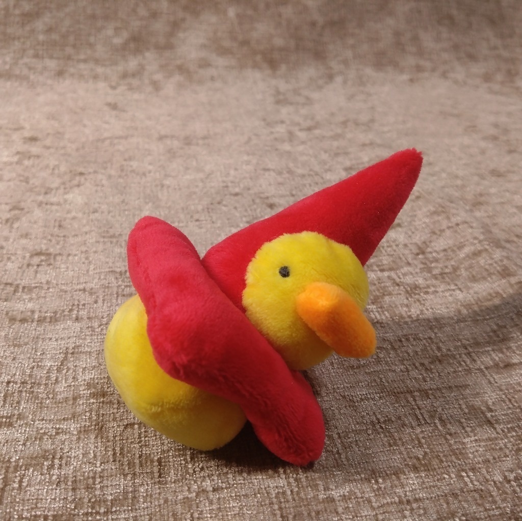 ぴよパイロンぬいぐるみ