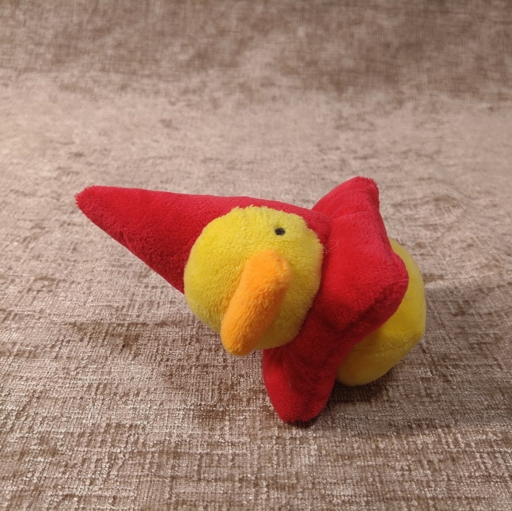 ぴよパイロンぬいぐるみ