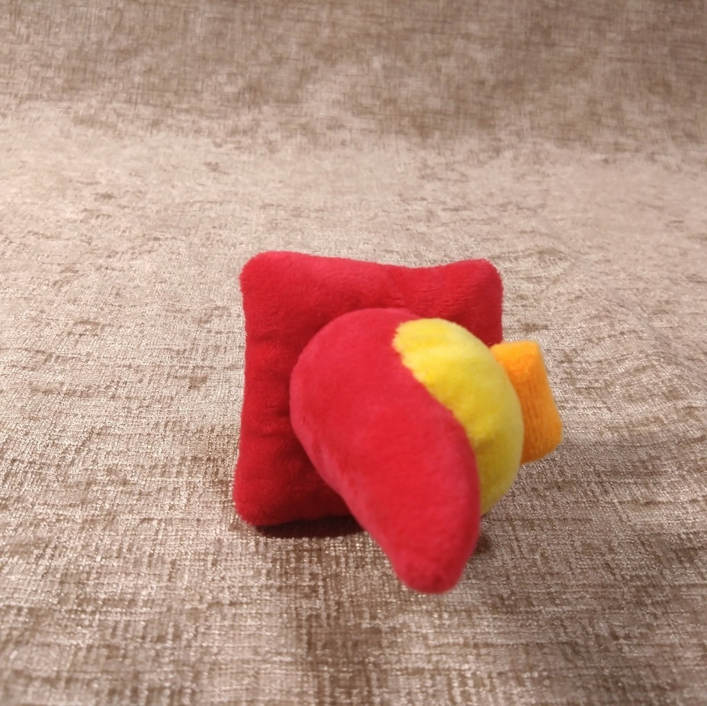 ぴよパイロンぬいぐるみ