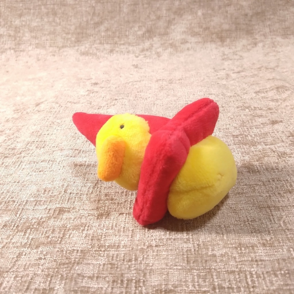 ぴよパイロンぬいぐるみ