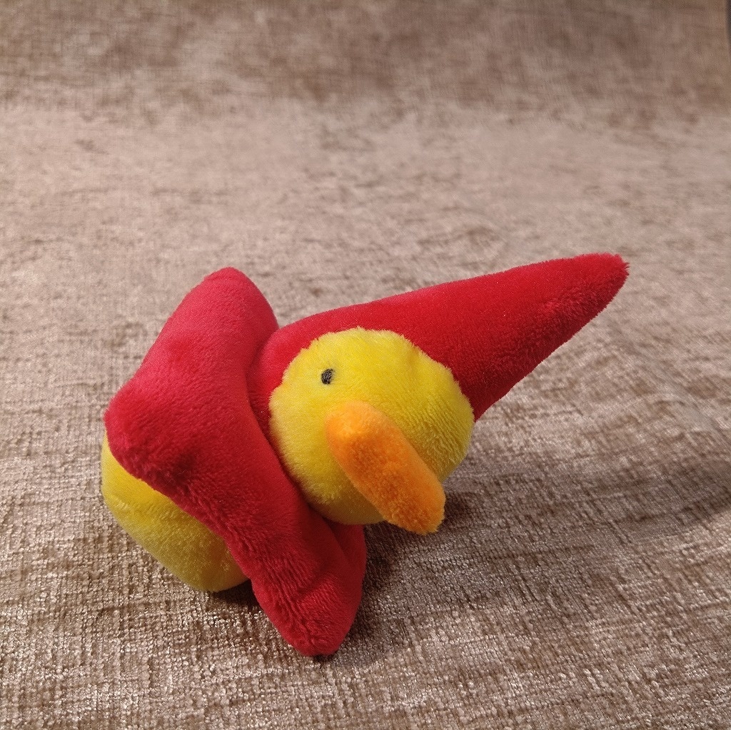 ぴよパイロンぬいぐるみ