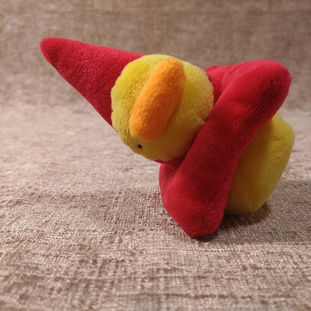 ぴよパイロンぬいぐるみ