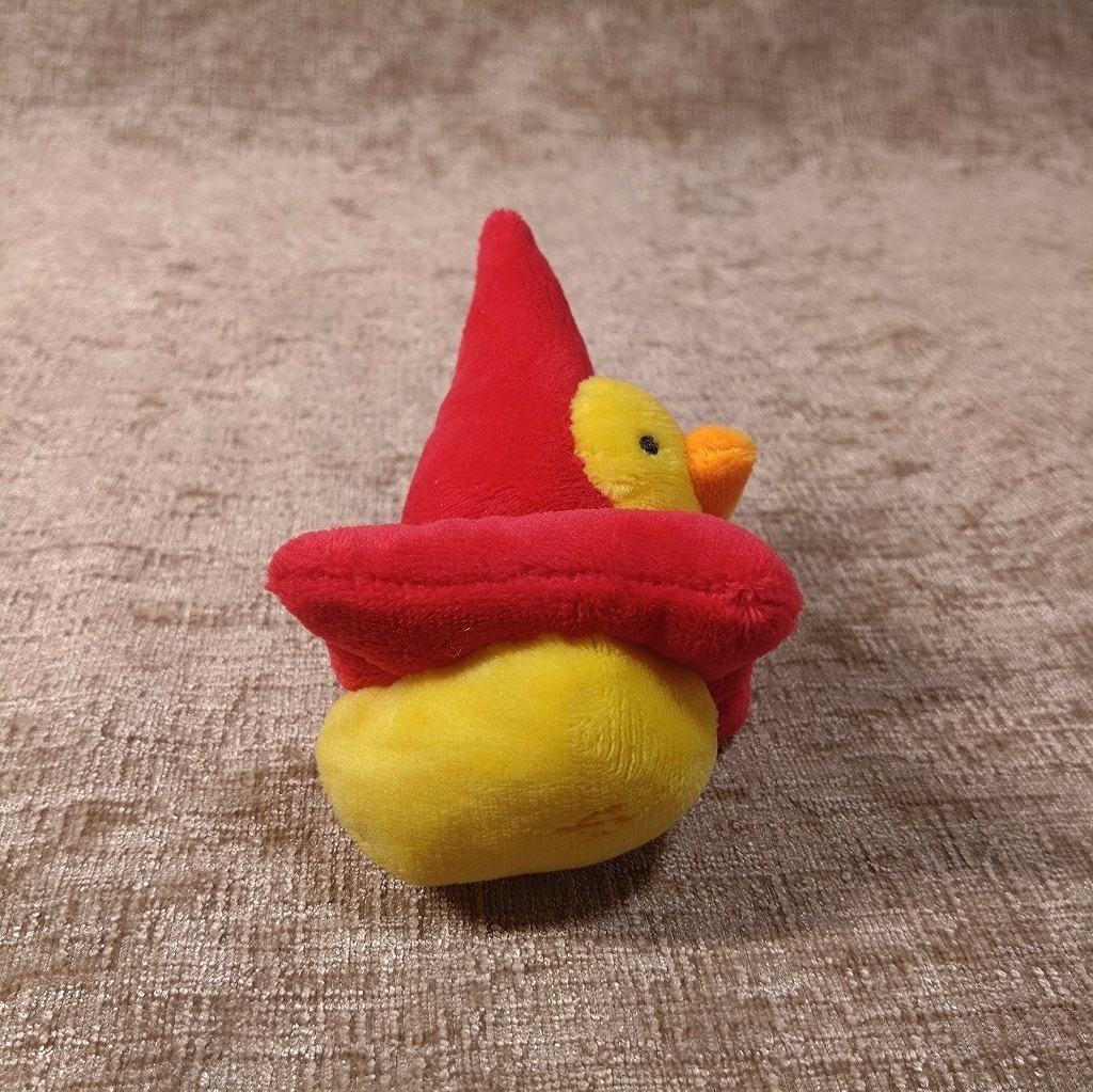 ぴよパイロンぬいぐるみ