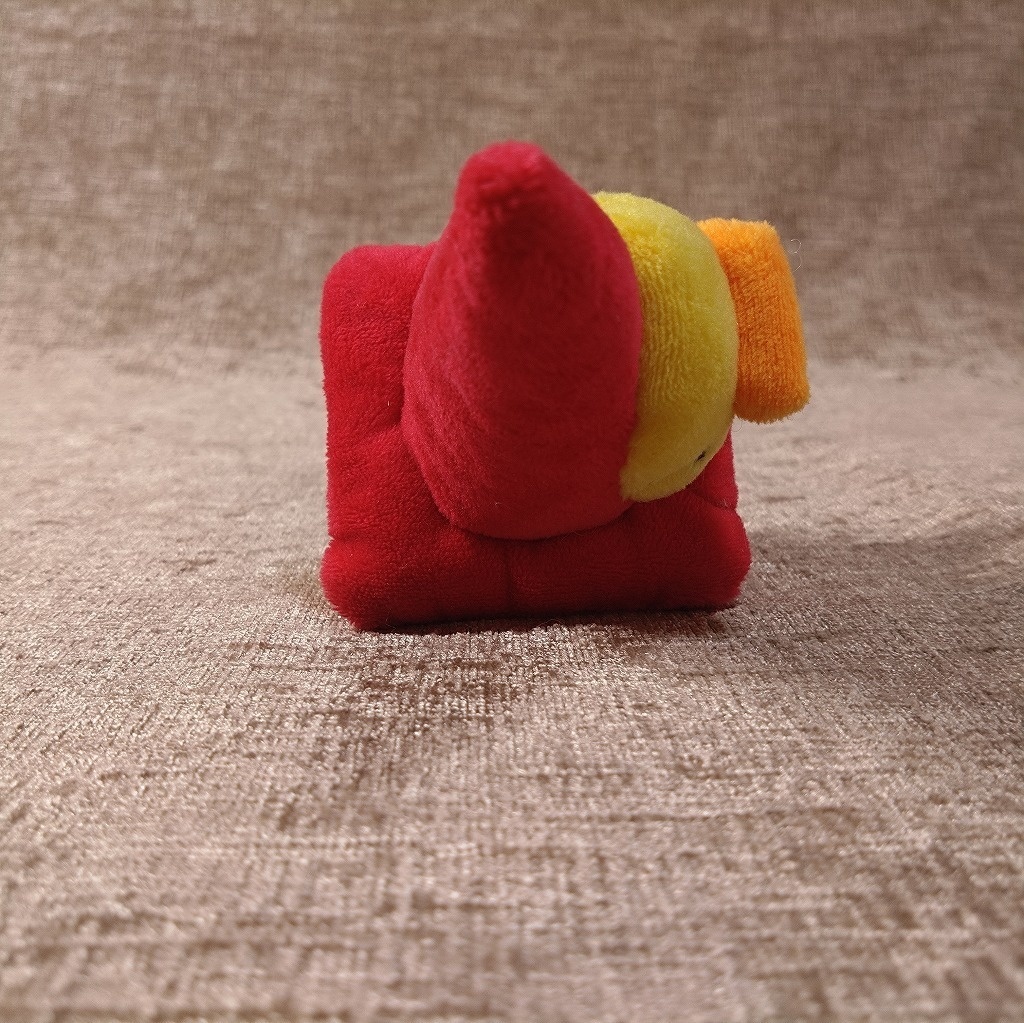 ぴよパイロンぬいぐるみ