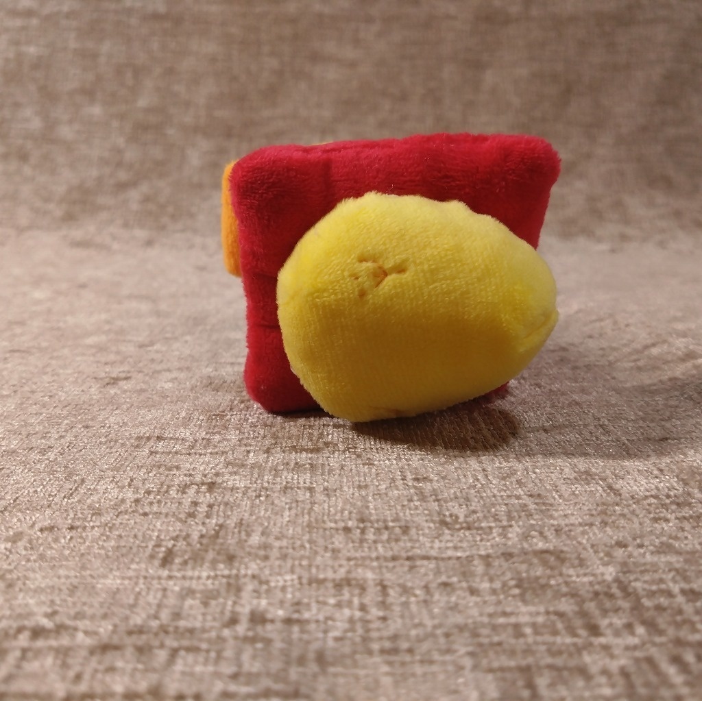 ぴよパイロンぬいぐるみ