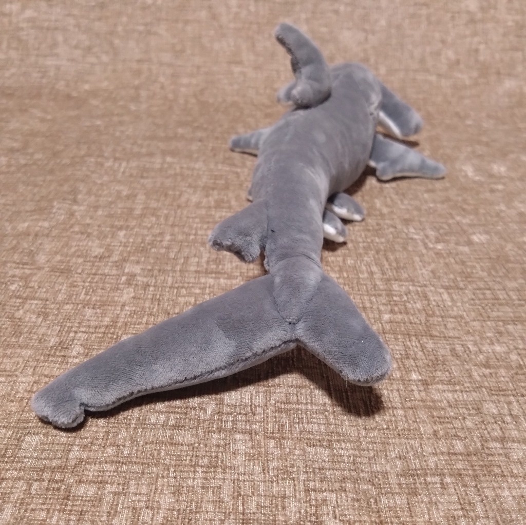 ハンマーヘッドぬいぐるみ