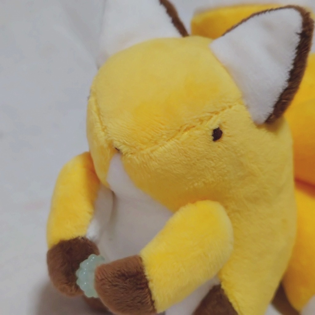 九尾のキツネぬいぐるみ