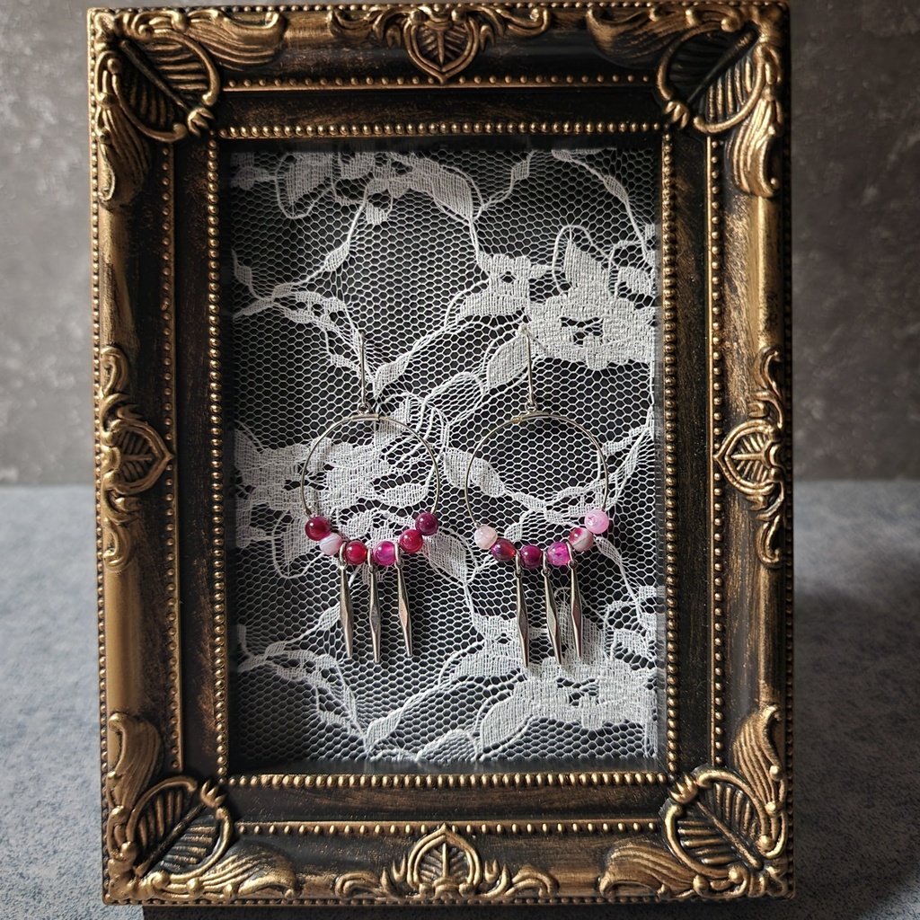 ダイヤのアミュレット風フープピアス