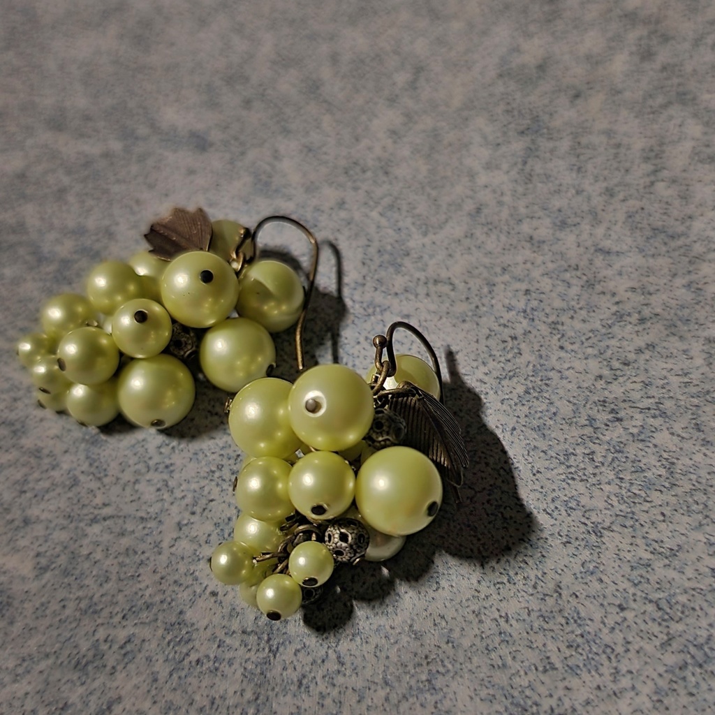 機械の葡萄のピアス
