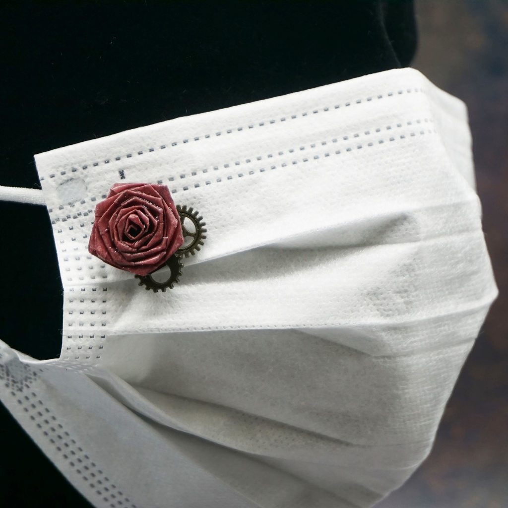 薔薇と歯車のマスクチャーム