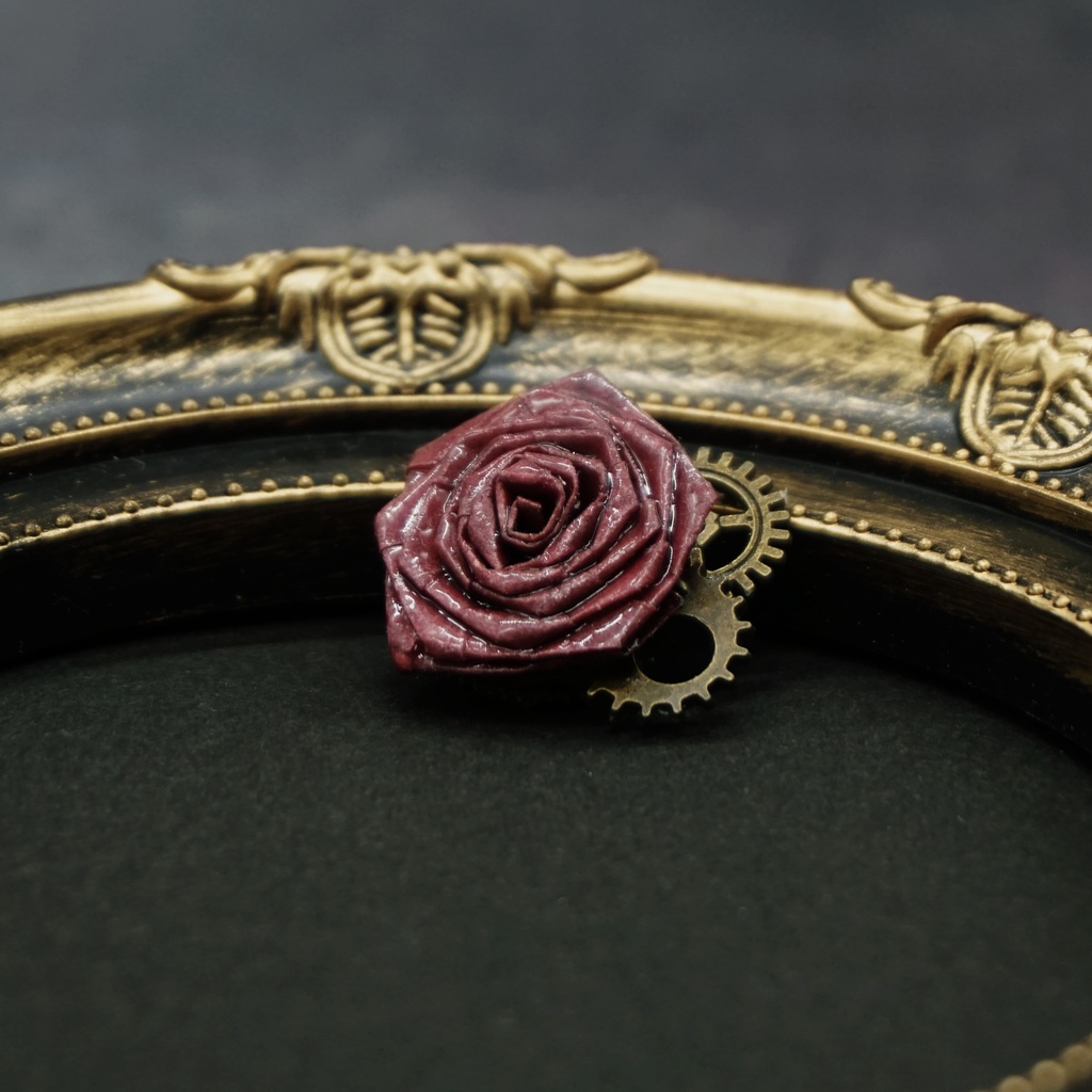 薔薇と歯車のマスクチャーム
