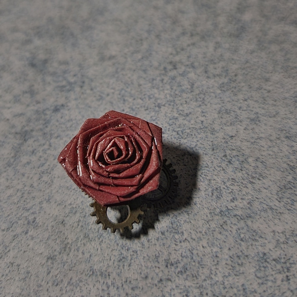 薔薇と歯車のマスクチャーム