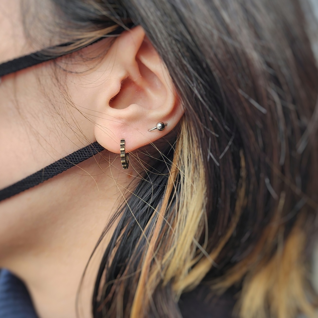 歯車ピアス / イヤリング《プレーン》