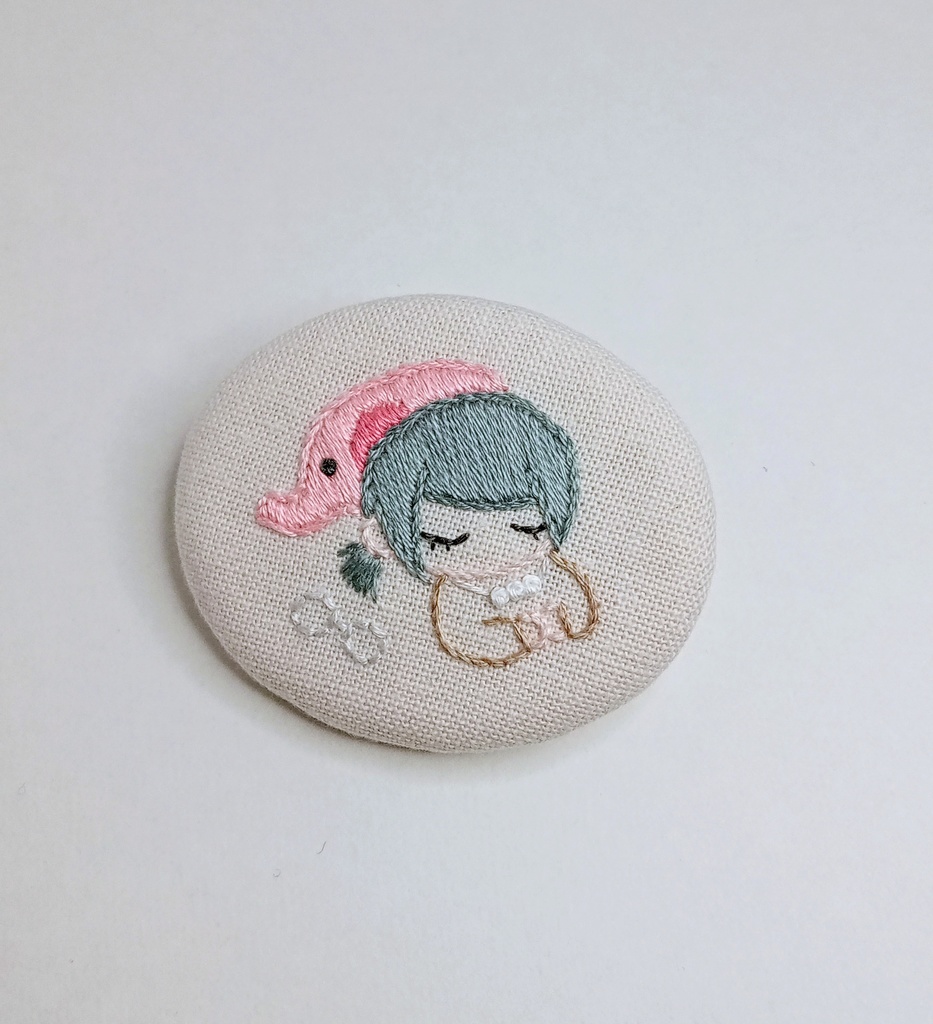 Good nightブローチ(番井)