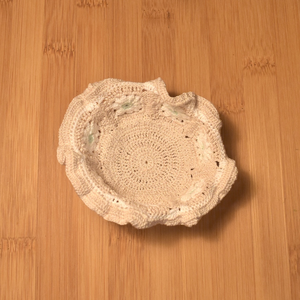 レース編みバケットハット